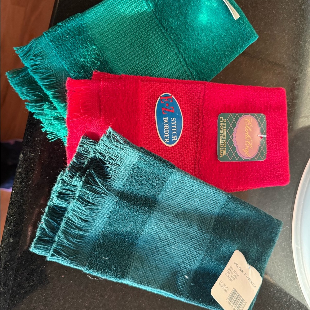 Charles Craft E-Z Stitch Border Fingertip Towels - NWT - Picture 5 of 5